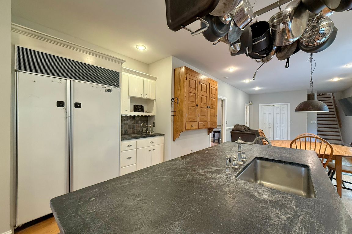 next background image