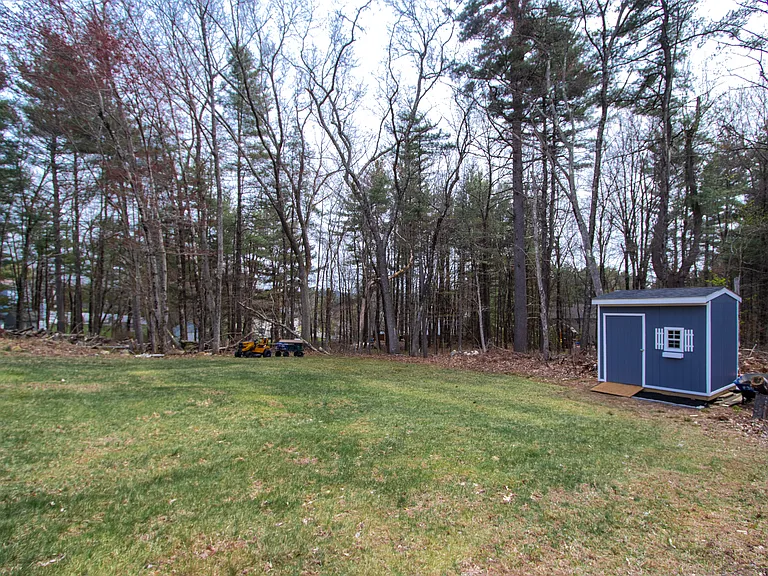 177 Thompson St — Photo 40