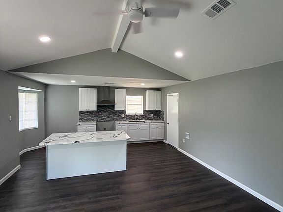 3rd image of 10034 Antrim Ln