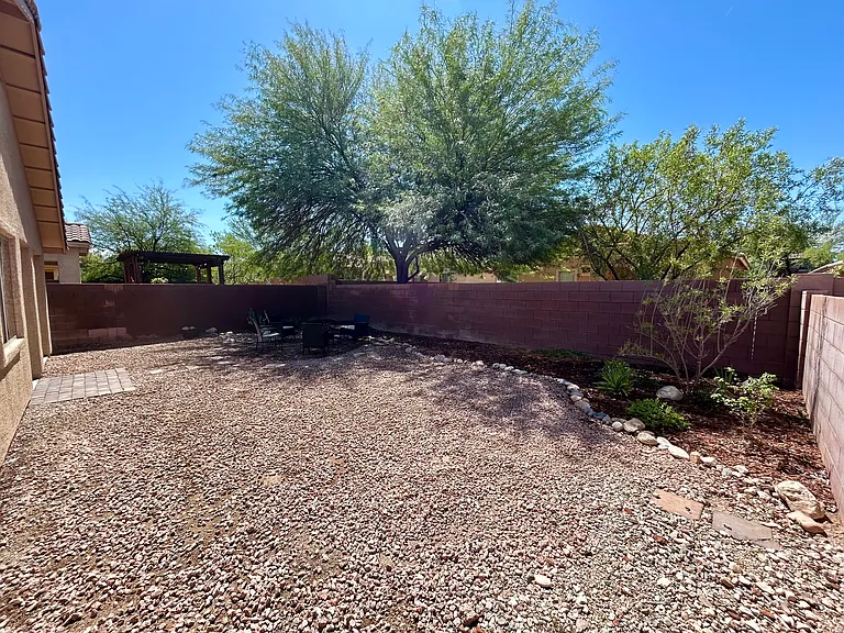 7304 E Laughing Tree Ln — Photo 27