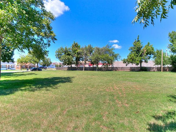 5th image of 3900 N Redmond Ave #5