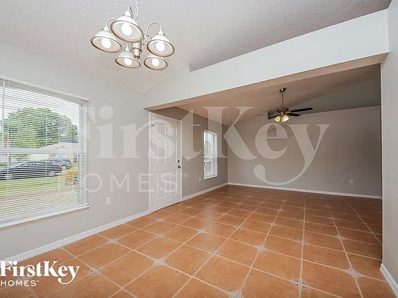 5th image of 661 Parakeet Ct