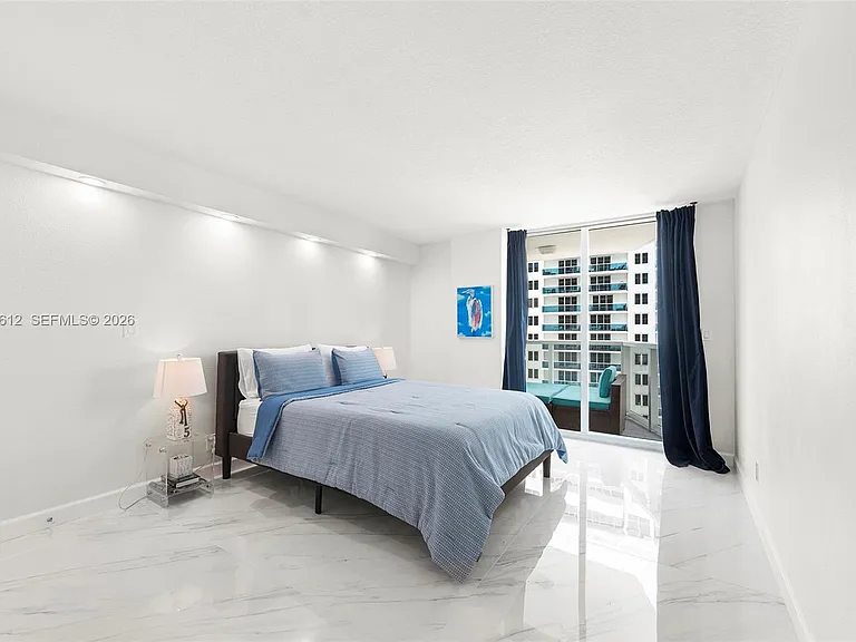 2401 Collins Ave #1007 — Photo 14