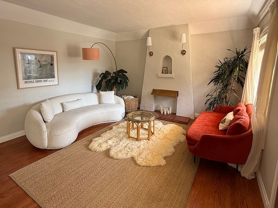 1st image of 2911 Swan Pl