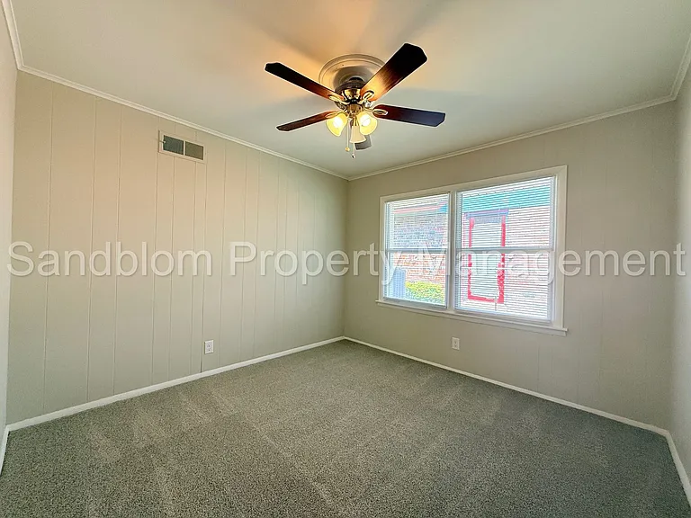 4534 E 39th St — Photo 13