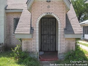 3rd image of 1934 W Gramercy Pl