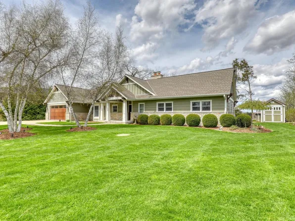 W323N6775 Wildwood Point ROAD, Hartland, WI 53029