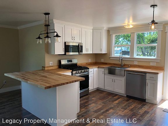 4th image of 220 Helman Ln