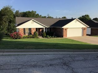 1760 Del Cerro Dr, Jefferson City, MO 65101