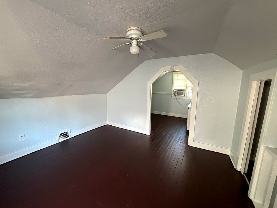 2nd image of 3046 E 32nd St