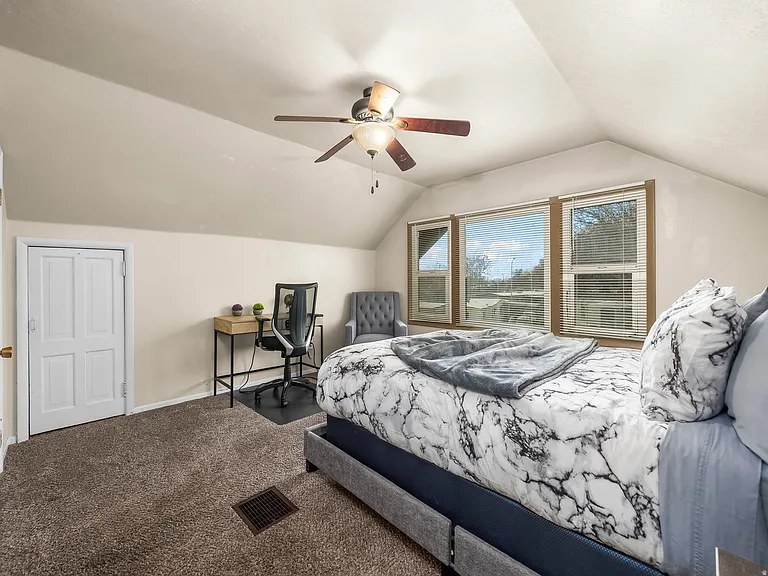 422 N 1280 W — Photo 11