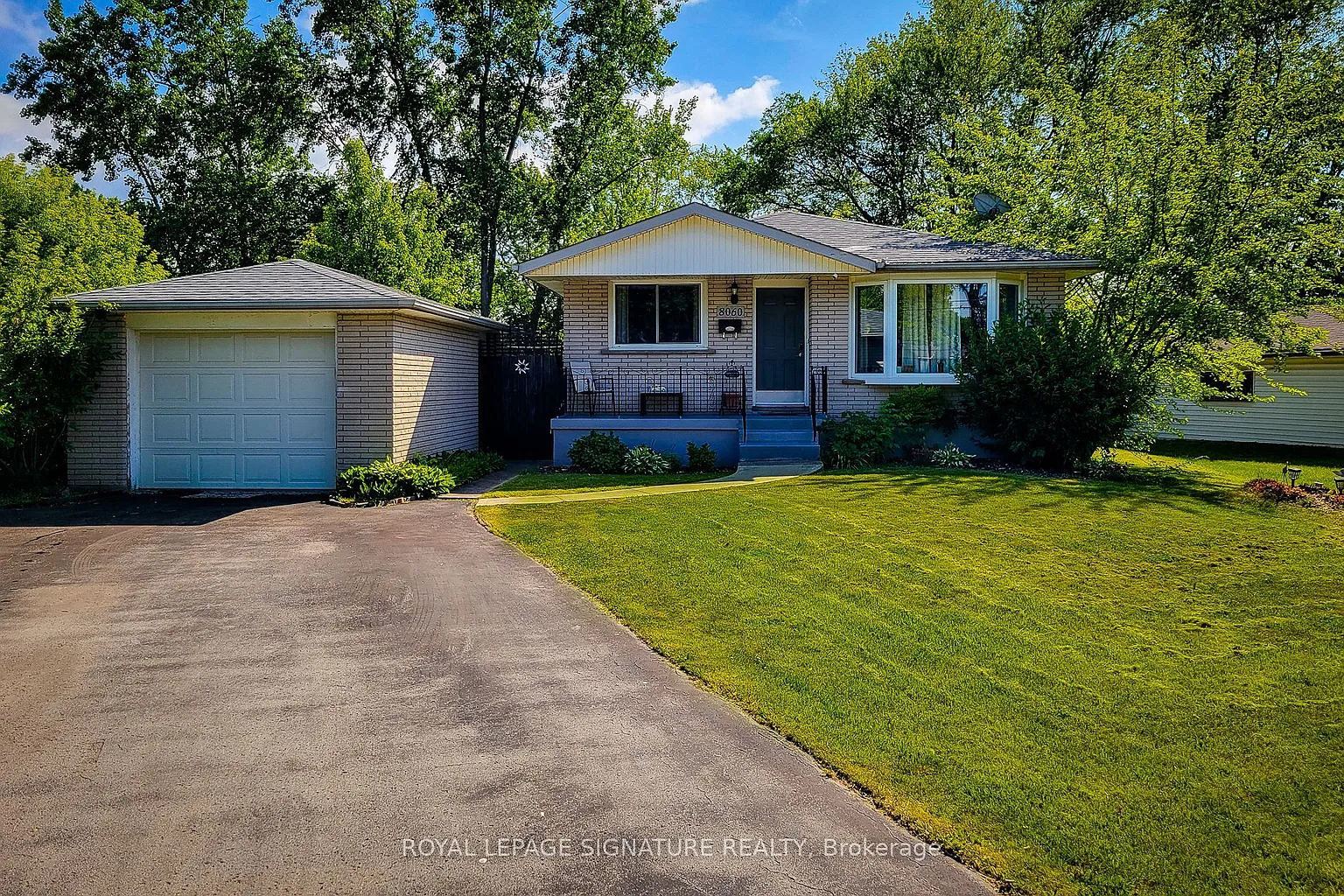 8060 Beaverdams Rd photo 1
