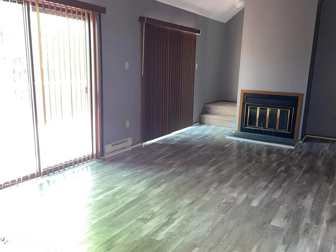 2 bed, 1050 sqft, $1,700 — Photo 4