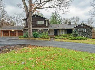 25 View Ave, Albany, NY 12209