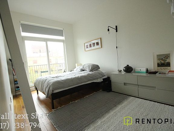 2nd image of 73 Montrose Ave #3HH