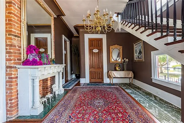 2 bed, 1.0 bath, 1100 sqft, $2,700 — Photo 2
