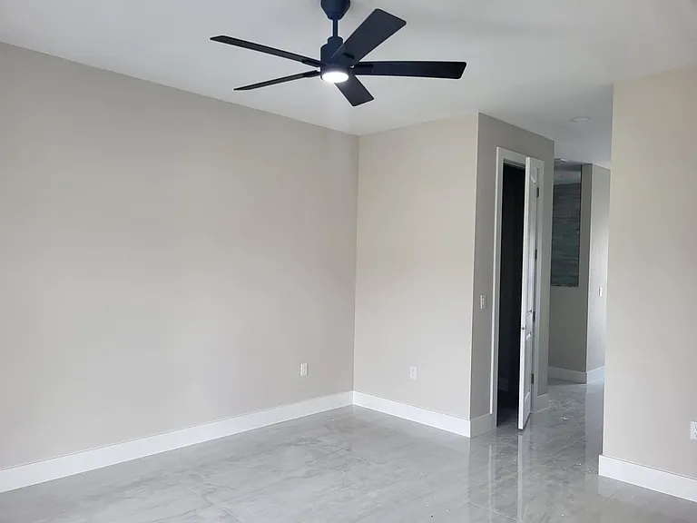 341 NW 7th Ave — Photo 17