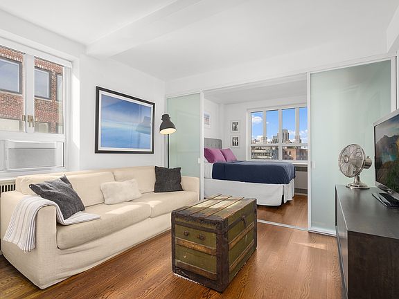 3rd image of 200 W 20th St APT 1415