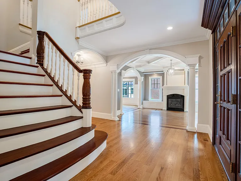 52 N Border Rd — Photo 5