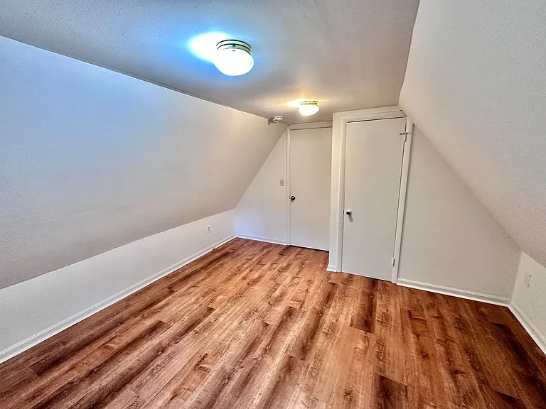 4422 Greenwich Pkwy NW — Photo 36