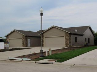 3321 Prairie Meadows Dr #B, Milford, IA 51351