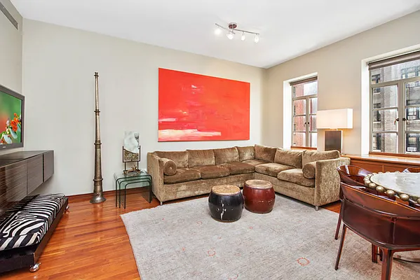 Rented by Keller Williams NYC | media 20