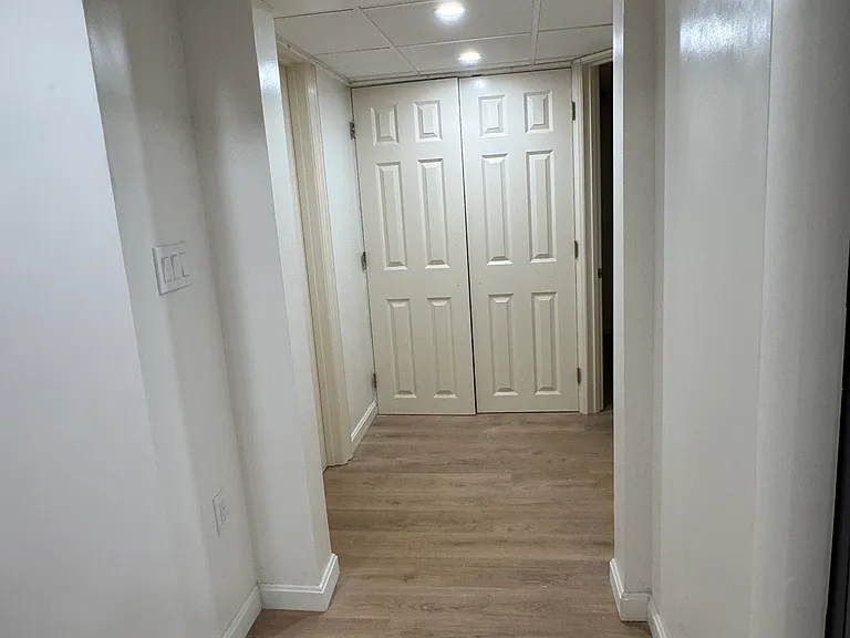 34 Newbury St #B — Photo 4
