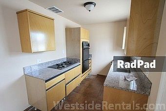 2nd image of 6907 Owensmouth Ave