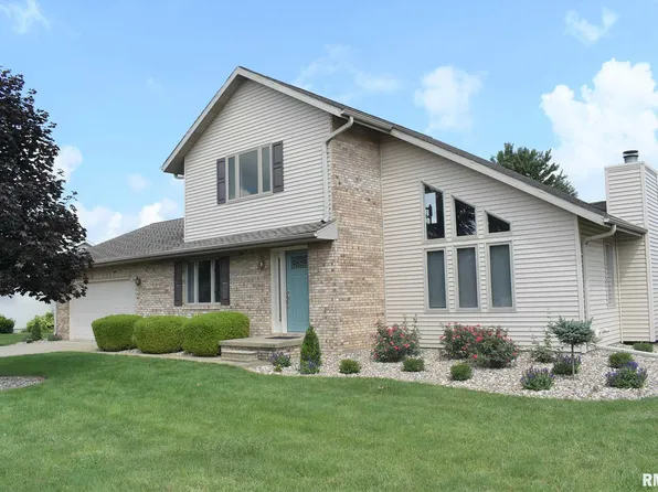 2 Catalina Ct, Jacksonville, IL 62650