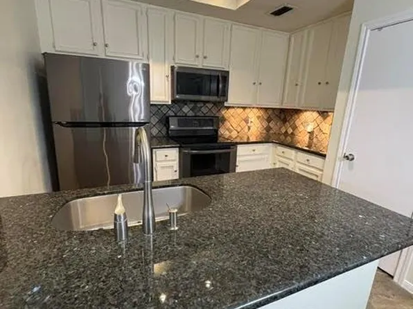 11711 Memorial Dr APT 280, Houston, TX 77024
