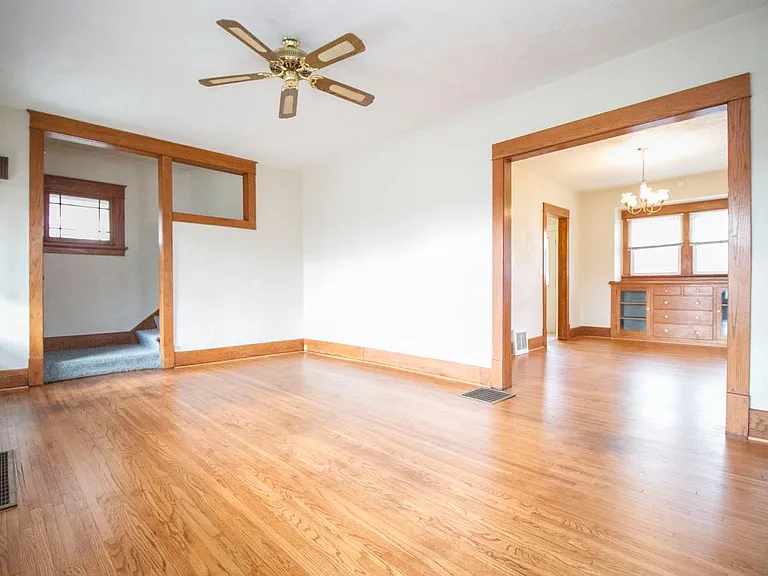 902 Dryden Dr — Photo 3