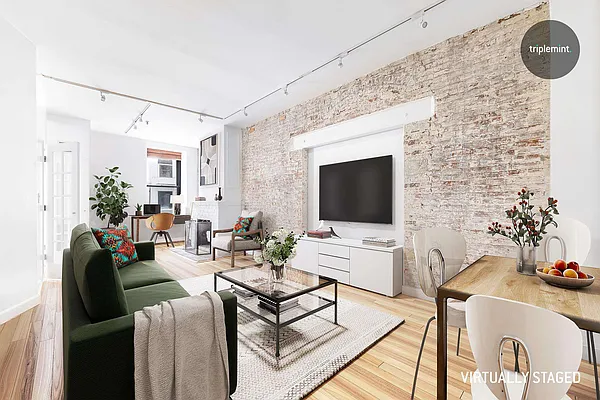 Sold by Triplemint | media 1