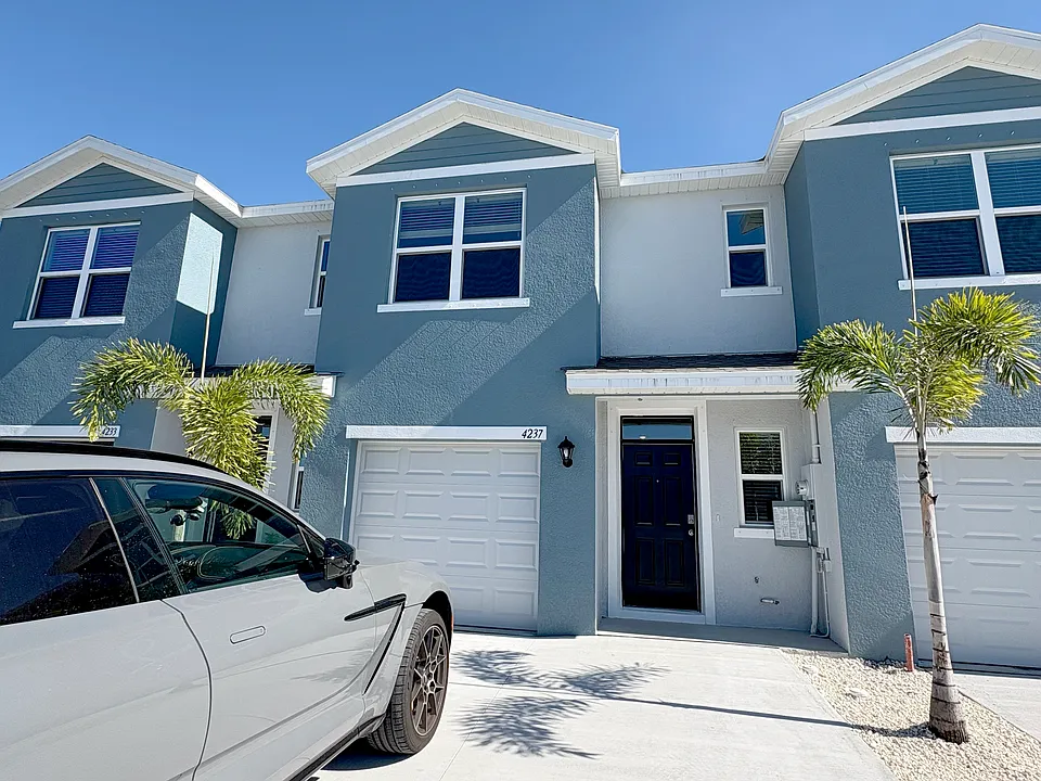 4237 Miller Pointe Ct