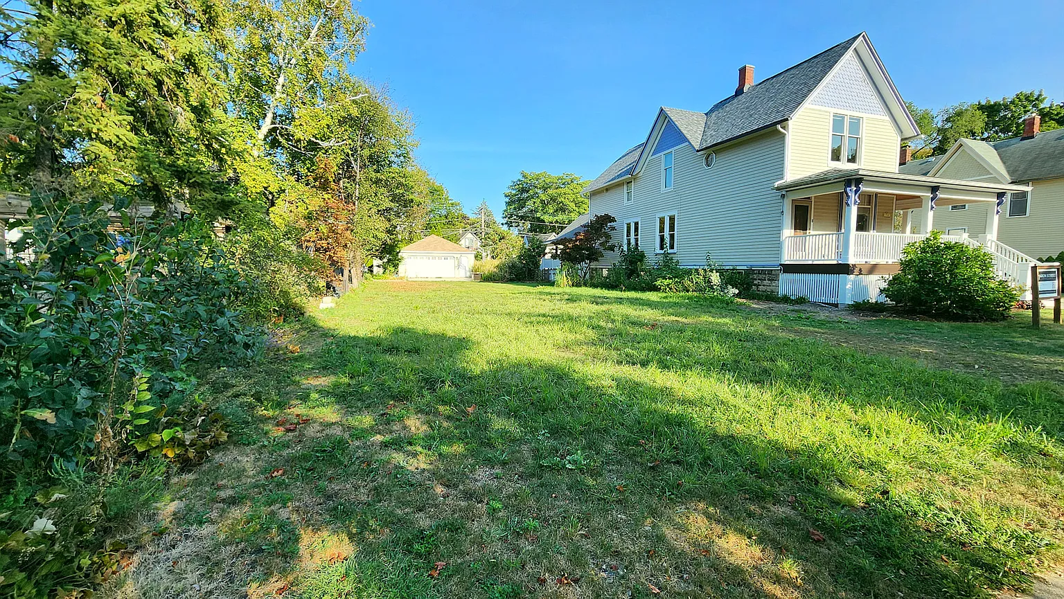 742 N Marion St photo 1