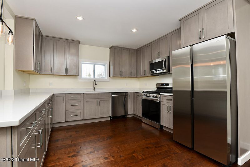 2nd image of 18 E Tremont Street