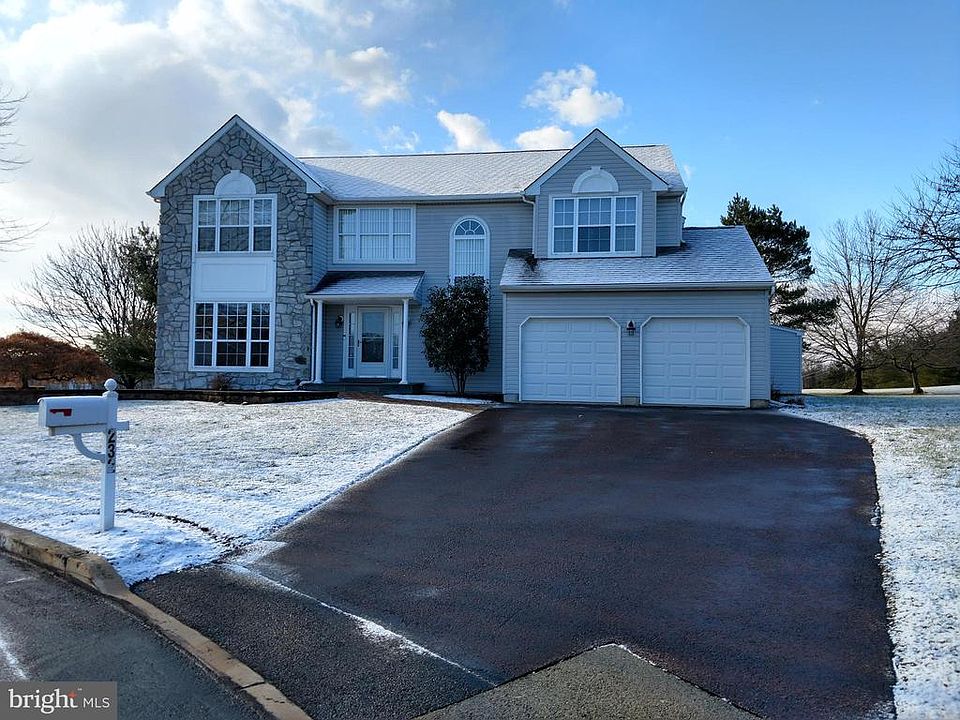 1st image of 232 Stallion Ln