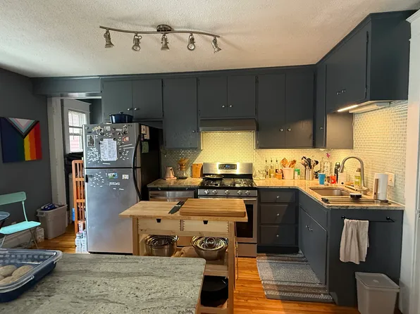 673 Lincoln Ave, Saint Paul, MN 55105