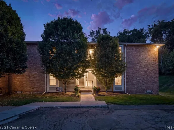 735 Randolph St Unit 121, Northville, MI 48167