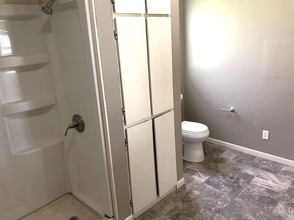 5th image of 215 S 12th St