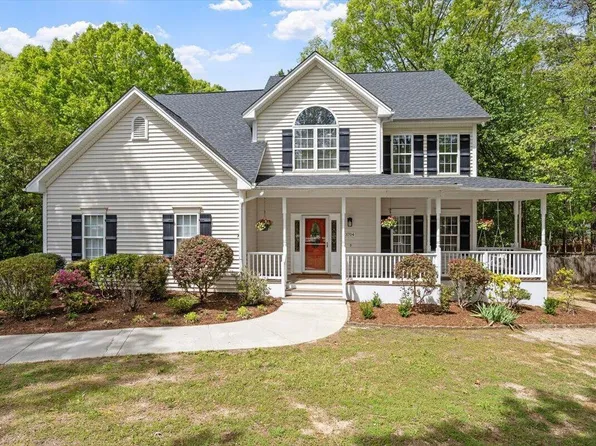 3704 Fox Stone Dr, Raleigh, NC 27603