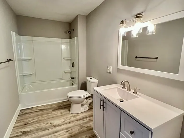 150-152 Deane St #1 — Photo 10