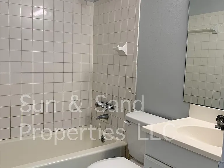 1044 Springbank Ave — Photo 5