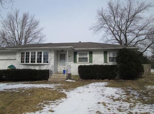 832 W 72nd Ave, Merrillville, IN 46410