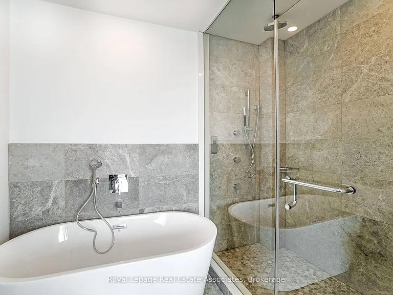 488 University Ave #2302 — Photo 28