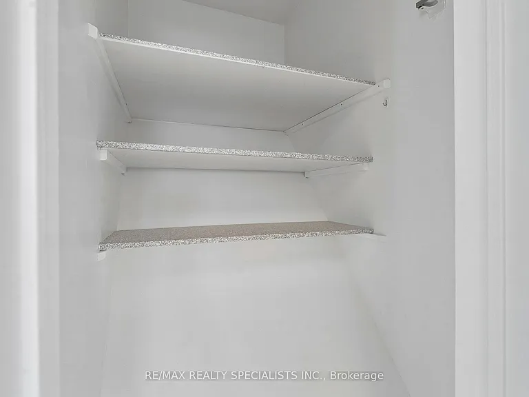 782 Hastings Ave — Photo 32