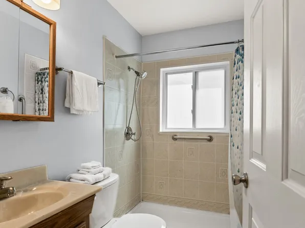 2307 Morton Ave, Muskegon, MI 49441