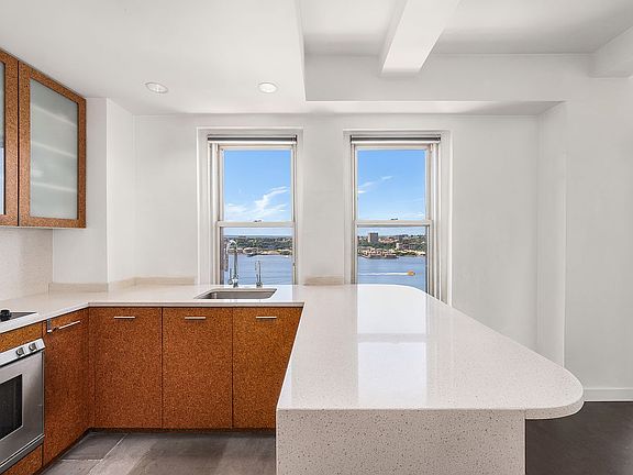 3rd image of 310 Riverside Dr APT 2401
