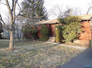 622 Woodland Ave, Northvale, NJ 07647