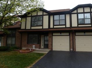 365 Golfview Ct, Bloomingdale, IL 60108