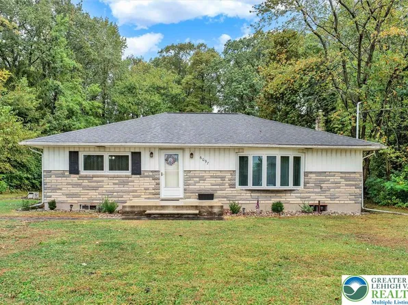 6097 Snyders Church Rd E, Bath, PA 18014